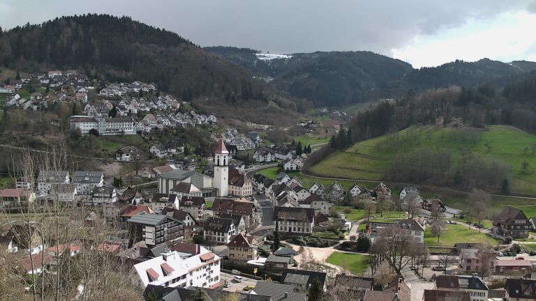 Dieses Bild zeigt eine Webcam-Aufnahme von Ottenhöfen, aufgenommen am Freitag, den 27.03.2026 um 14:30 Uhr