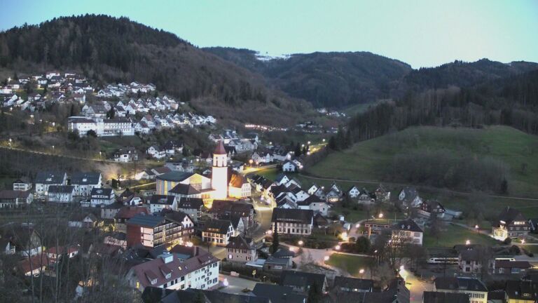 Dieses Bild zeigt eine Webcam-Aufnahme von Ottenhöfen, aufgenommen am Donnerstag, den 02.04.2026 um 20:30 Uhr