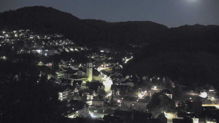 Dieses Bild zeigt eine Webcam-Aufnahme von Ottenhöfen, aufgenommen am Samstag, den 22.08.2026 um 21:30 Uhr