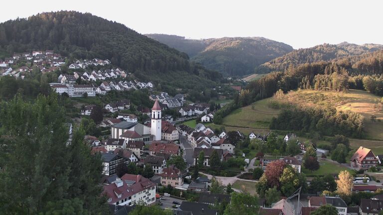 Dieses Bild zeigt eine Webcam-Aufnahme von Ottenhöfen, aufgenommen am Donnerstag, den 09.07.2026 um 06:30 Uhr