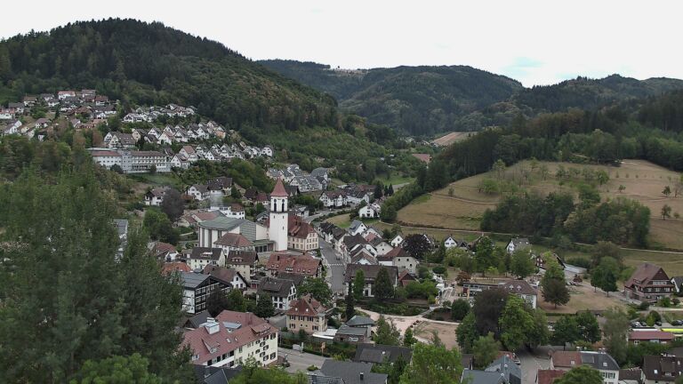 Dieses Bild zeigt eine Webcam-Aufnahme von Ottenhöfen, aufgenommen am Freitag, den 21.08.2026 um 10:40 Uhr