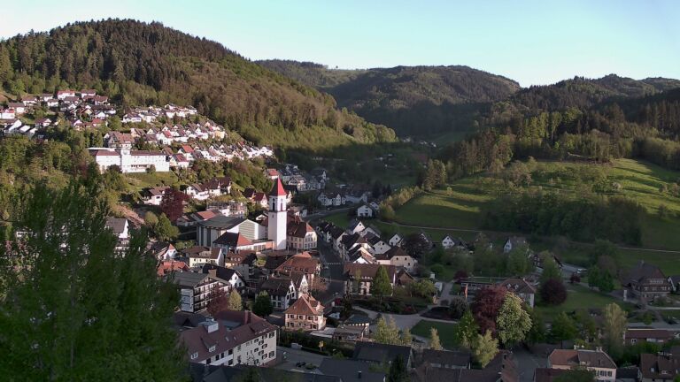 Dieses Bild zeigt eine Webcam-Aufnahme von Ottenhöfen, aufgenommen am Mittwoch, den 29.04.2026 um 19:40 Uhr