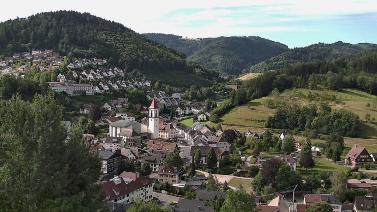 Dieses Bild zeigt eine Webcam-Aufnahme von Ottenhöfen, aufgenommen am Sonntag, den 05.07.2026 um 09:20 Uhr