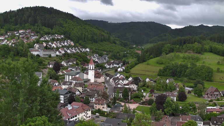 Dieses Bild zeigt eine Webcam-Aufnahme von Ottenhöfen, aufgenommen am Mittwoch, den 20.05.2026 um 15:20 Uhr