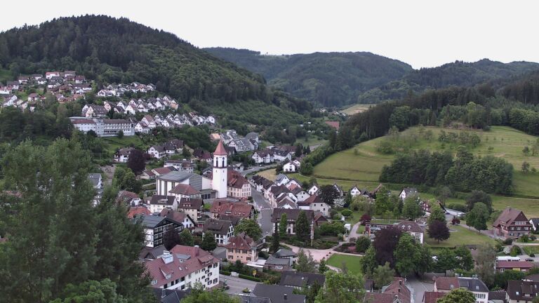 Dieses Bild zeigt eine Webcam-Aufnahme von Ottenhöfen, aufgenommen am Dienstag, den 02.06.2026 um 05:40 Uhr