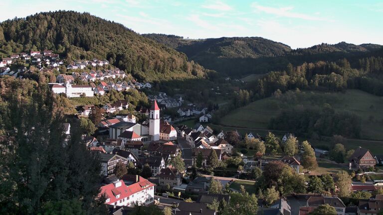 Dieses Bild zeigt eine Webcam-Aufnahme von Ottenhöfen, aufgenommen am Montag, den 14.09.2026 um 18:50 Uhr