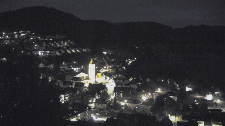 Dieses Bild zeigt eine Webcam-Aufnahme von Ottenhöfen, aufgenommen am Sonntag, den 09.08.2026 um 22:00 Uhr