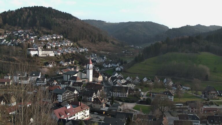 Dieses Bild zeigt eine Webcam-Aufnahme von Ottenhöfen, aufgenommen am Montag, den 09.03.2026 um 17:20 Uhr