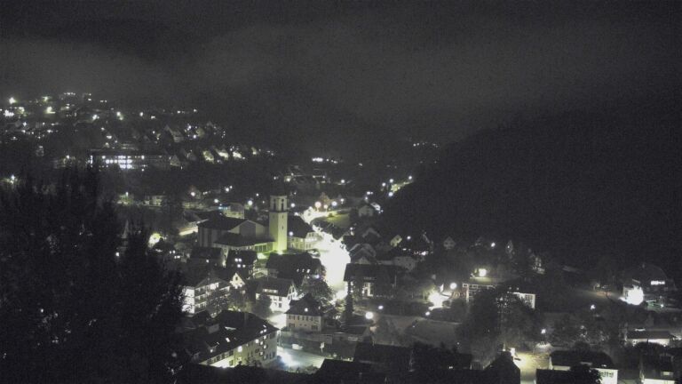 Dieses Bild zeigt eine Webcam-Aufnahme von Ottenhöfen, aufgenommen am Sonntag, den 18.10.2026 um 20:00 Uhr