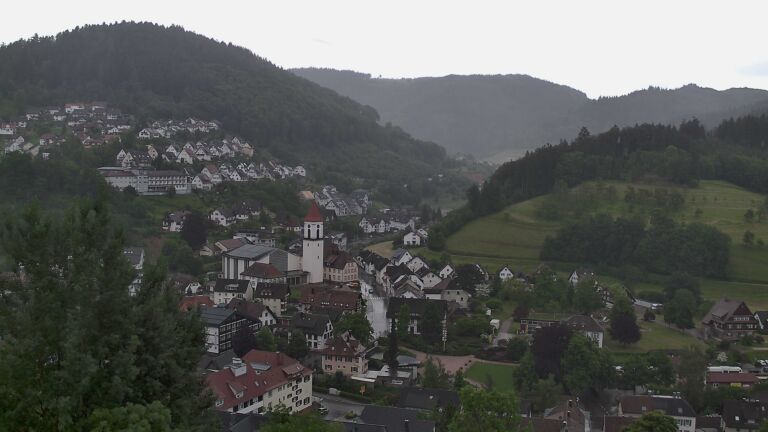 Dieses Bild zeigt eine Webcam-Aufnahme von Ottenhöfen, aufgenommen am Sonntag, den 31.05.2026 um 14:30 Uhr