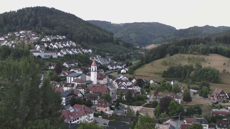 Dieses Bild zeigt eine Webcam-Aufnahme von Ottenhöfen, aufgenommen am Dienstag, den 28.07.2026 um 05:40 Uhr