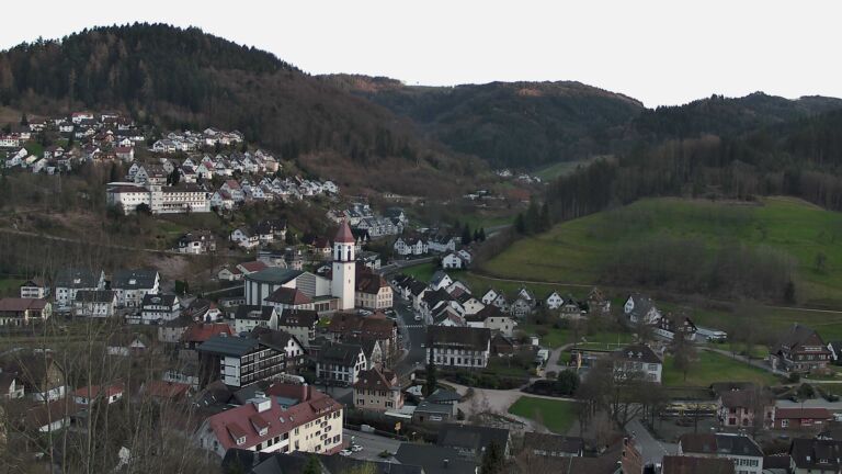 Dieses Bild zeigt eine Webcam-Aufnahme von Ottenhöfen, aufgenommen am Donnerstag, den 12.03.2026 um 18:10 Uhr