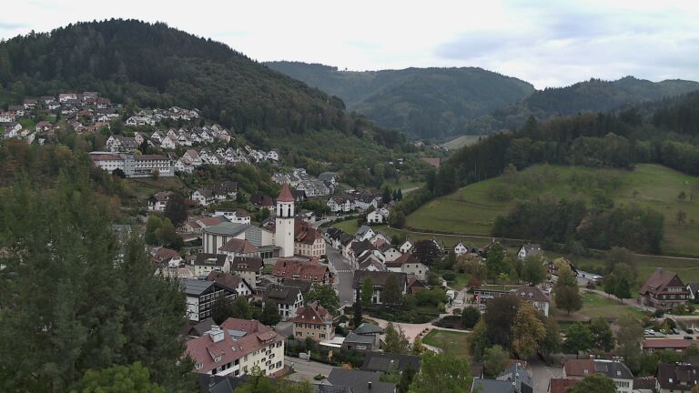 Dieses Bild zeigt eine Webcam-Aufnahme von Ottenhöfen, aufgenommen am Sonntag, den 04.10.2026 um 15:40 Uhr