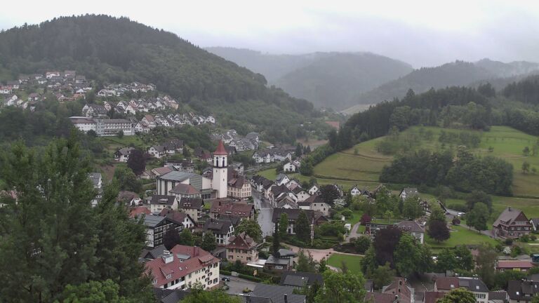 Dieses Bild zeigt eine Webcam-Aufnahme von Ottenhöfen, aufgenommen am Freitag, den 12.06.2026 um 06:30 Uhr