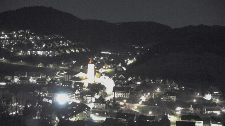 Dieses Bild zeigt eine Webcam-Aufnahme von Ottenhöfen, aufgenommen am Donnerstag, den 26.02.2026 um 19:20 Uhr