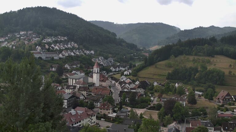 Dieses Bild zeigt eine Webcam-Aufnahme von Ottenhöfen, aufgenommen am Samstag, den 01.08.2026 um 09:10 Uhr