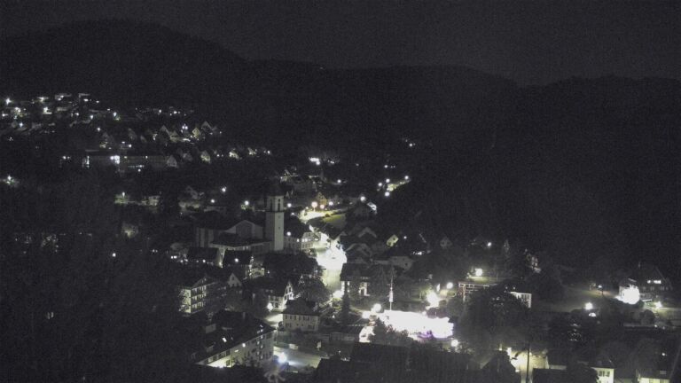 Dieses Bild zeigt eine Webcam-Aufnahme von Ottenhöfen, aufgenommen am Samstag, den 20.06.2026 um 23:30 Uhr