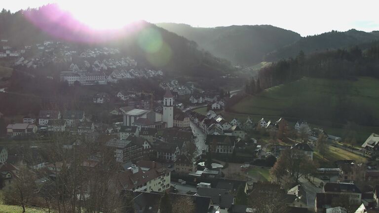 Dieses Bild zeigt eine Webcam-Aufnahme von Ottenhöfen, aufgenommen am Donnerstag, den 18.12.2025 um 10:10 Uhr