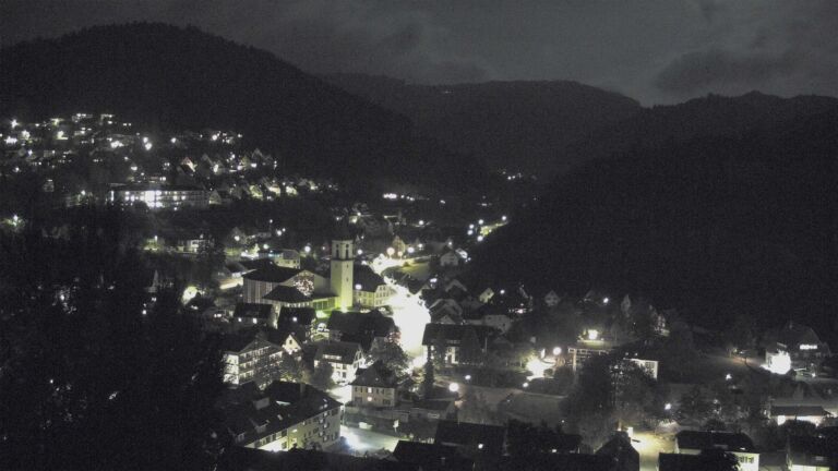 Dieses Bild zeigt eine Webcam-Aufnahme von Ottenhöfen, aufgenommen am Montag, den 19.10.2026 um 20:20 Uhr