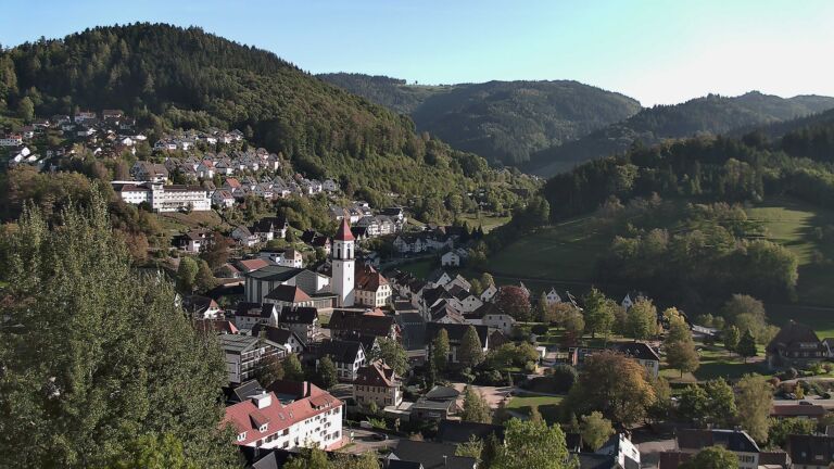 Dieses Bild zeigt eine Webcam-Aufnahme von Ottenhöfen, aufgenommen am Mittwoch, den 14.10.2026 um 16:30 Uhr