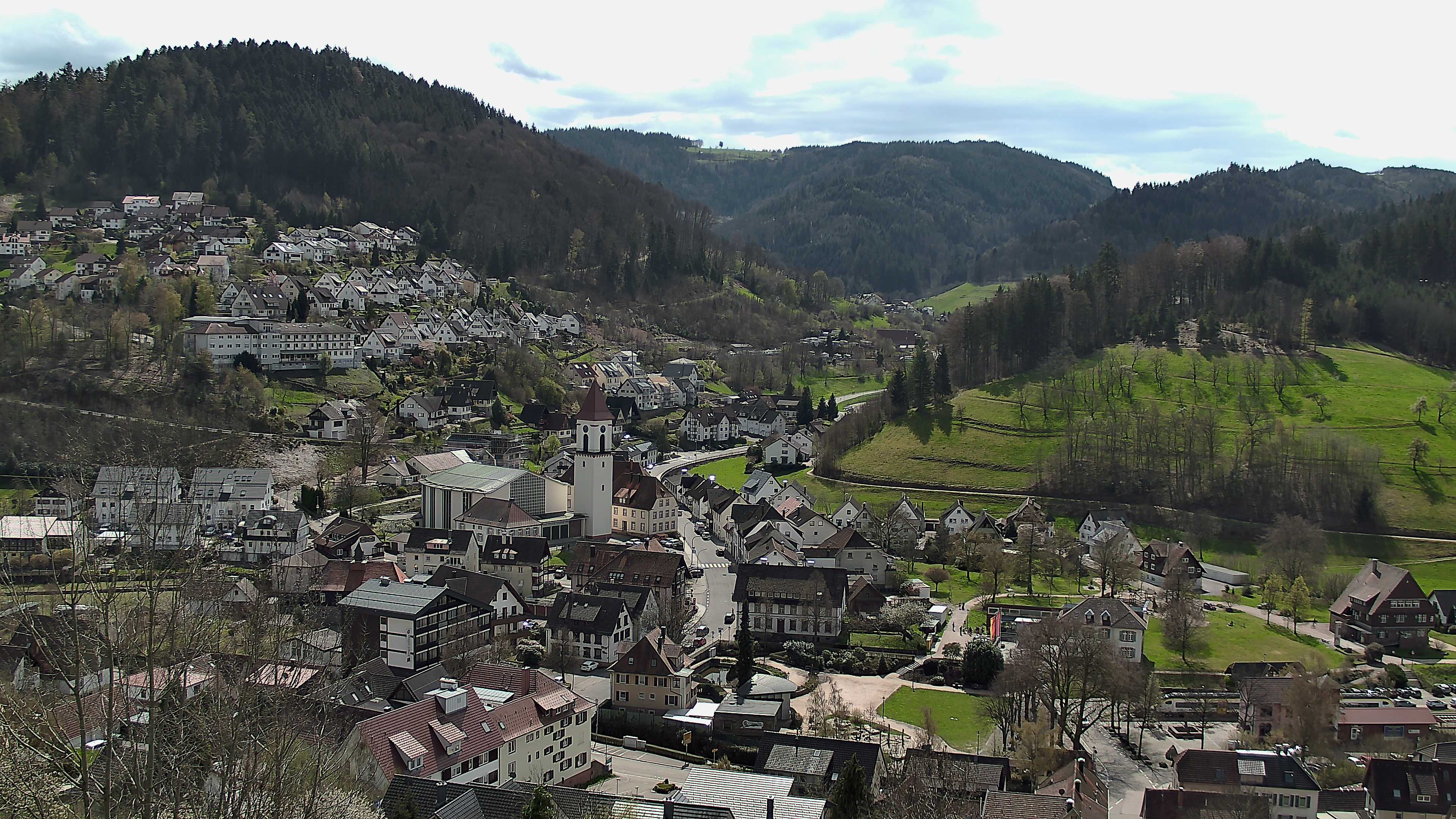 Zum Fotoarchiv vom Sonntag, 5. April 2026