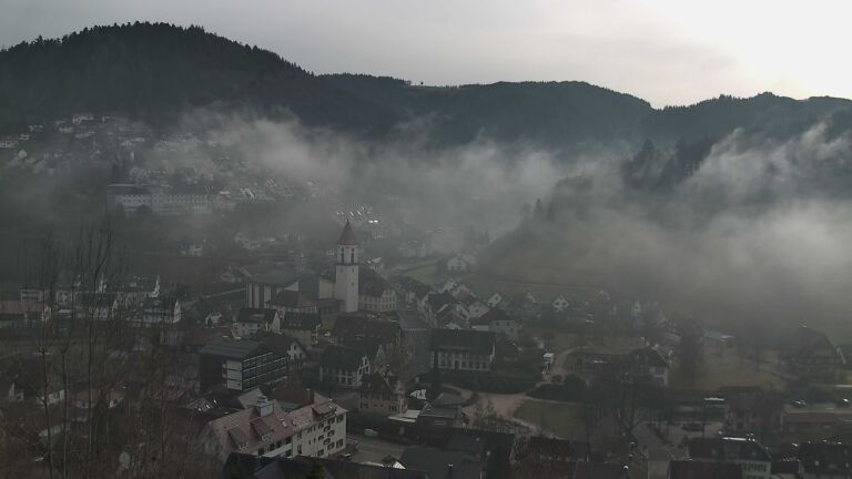 Dieses Bild zeigt eine Webcam-Aufnahme von Ottenhöfen, aufgenommen am Mittwoch, den 04.02.2026 um 13:20 Uhr