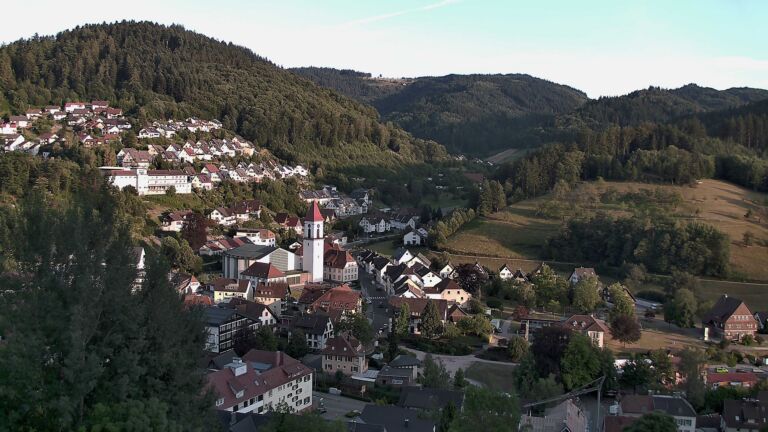 Dieses Bild zeigt eine Webcam-Aufnahme von Ottenhöfen, aufgenommen am Donnerstag, den 23.07.2026 um 20:20 Uhr