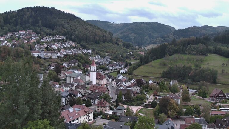 Dieses Bild zeigt eine Webcam-Aufnahme von Ottenhöfen, aufgenommen am Mittwoch, den 07.10.2026 um 18:40 Uhr