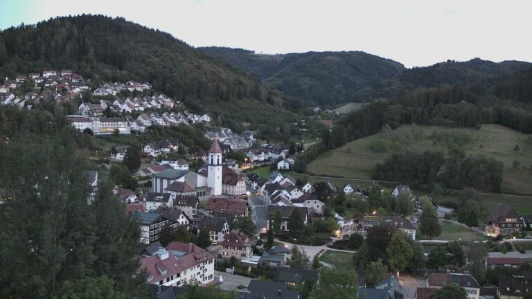 Dieses Bild zeigt eine Webcam-Aufnahme von Ottenhöfen, aufgenommen am Donnerstag, den 10.09.2026 um 20:10 Uhr