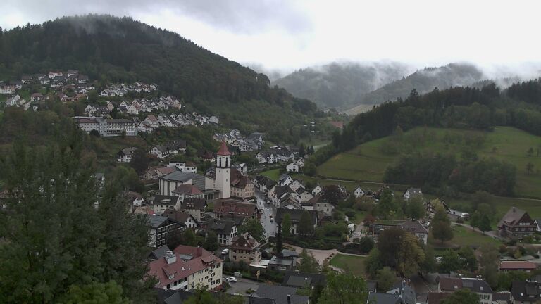 Dieses Bild zeigt eine Webcam-Aufnahme von Ottenhöfen, aufgenommen am Donnerstag, den 08.10.2026 um 12:50 Uhr