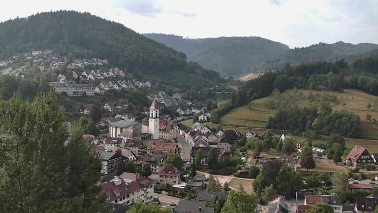 Dieses Bild zeigt eine Webcam-Aufnahme von Ottenhöfen, aufgenommen am Samstag, den 01.08.2026 um 09:20 Uhr