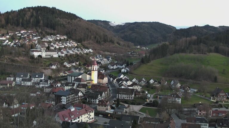 Dieses Bild zeigt eine Webcam-Aufnahme von Ottenhöfen, aufgenommen am Mittwoch, den 01.04.2026 um 20:10 Uhr