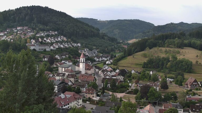 Dieses Bild zeigt eine Webcam-Aufnahme von Ottenhöfen, aufgenommen am Mittwoch, den 15.07.2026 um 07:50 Uhr