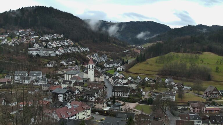 Dieses Bild zeigt eine Webcam-Aufnahme von Ottenhöfen, aufgenommen am Montag, den 02.02.2026 um 10:40 Uhr