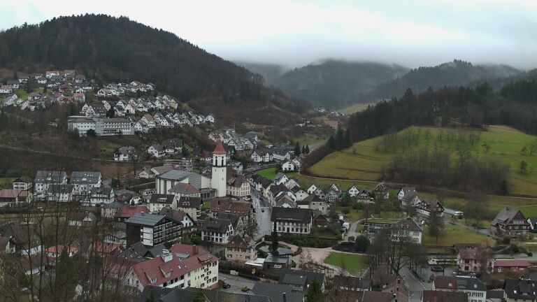 Dieses Bild zeigt eine Webcam-Aufnahme von Ottenhöfen, aufgenommen am Samstag, den 21.02.2026 um 13:50 Uhr