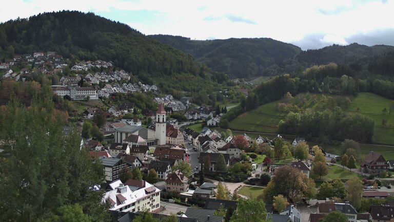 Dieses Bild zeigt eine Webcam-Aufnahme von Ottenhöfen, aufgenommen am Samstag, den 24.10.2026 um 14:30 Uhr