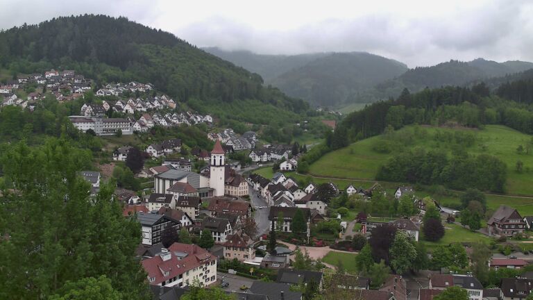 Dieses Bild zeigt eine Webcam-Aufnahme von Ottenhöfen, aufgenommen am Dienstag, den 05.05.2026 um 14:20 Uhr
