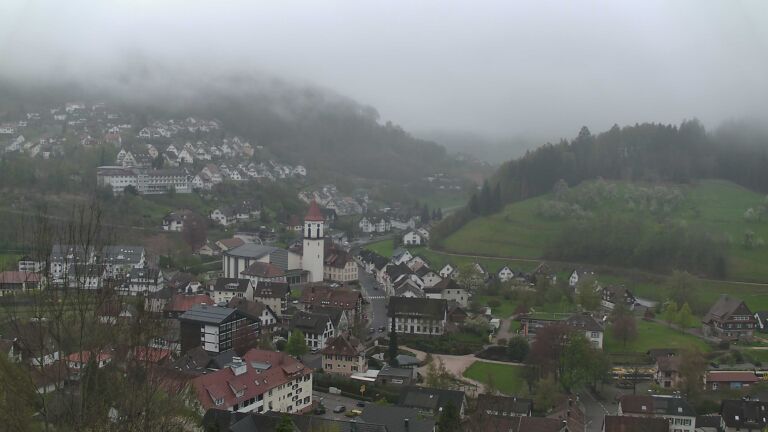 Dieses Bild zeigt eine Webcam-Aufnahme von Ottenhöfen, aufgenommen am Montag, den 13.04.2026 um 16:40 Uhr