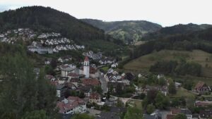 Dieses Bild zeigt eine Webcam-Aufnahme von Ottenhöfen, aufgenommen am Montag, den 31.08.2026 um 13:10 Uhr