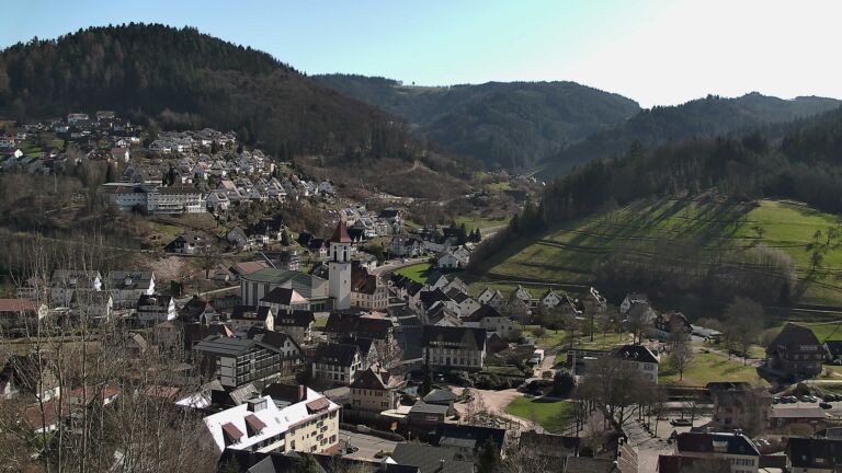 Dieses Bild zeigt eine Webcam-Aufnahme von Ottenhöfen, aufgenommen am Montag, den 02.03.2026 um 14:10 Uhr