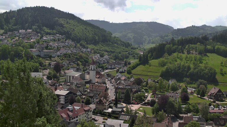 Dieses Bild zeigt eine Webcam-Aufnahme von Ottenhöfen, aufgenommen am Freitag, den 08.05.2026 um 12:40 Uhr