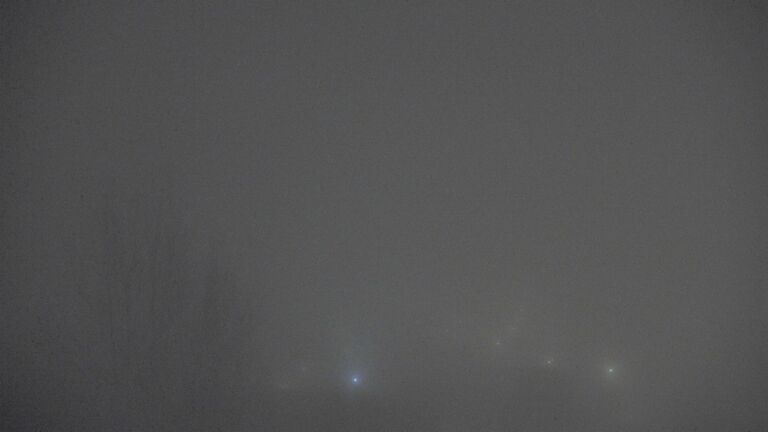 Dieses Bild zeigt eine Webcam-Aufnahme von Ottenhöfen, aufgenommen am Sonntag, den 14.12.2025 um 04:00 Uhr