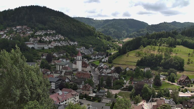Dieses Bild zeigt eine Webcam-Aufnahme von Ottenhöfen, aufgenommen am Montag, den 29.06.2026 um 14:20 Uhr