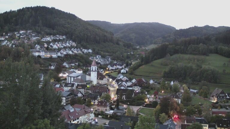 Dieses Bild zeigt eine Webcam-Aufnahme von Ottenhöfen, aufgenommen am Donnerstag, den 22.10.2026 um 07:30 Uhr