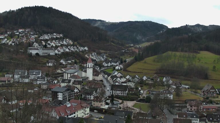 Dieses Bild zeigt eine Webcam-Aufnahme von Ottenhöfen, aufgenommen am Montag, den 02.02.2026 um 10:20 Uhr