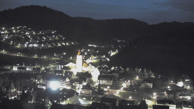 Dieses Bild zeigt eine Webcam-Aufnahme von Ottenhöfen, aufgenommen am Sonntag, den 15.03.2026 um 19:20 Uhr