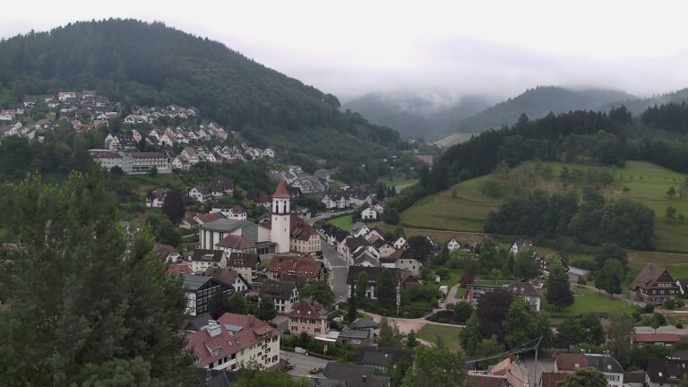 Dieses Bild zeigt eine Webcam-Aufnahme von Ottenhöfen, aufgenommen am Mittwoch, den 01.07.2026 um 06:20 Uhr