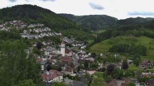 Dieses Bild zeigt eine Webcam-Aufnahme von Ottenhöfen, aufgenommen am Dienstag, den 19.05.2026 um 13:40 Uhr