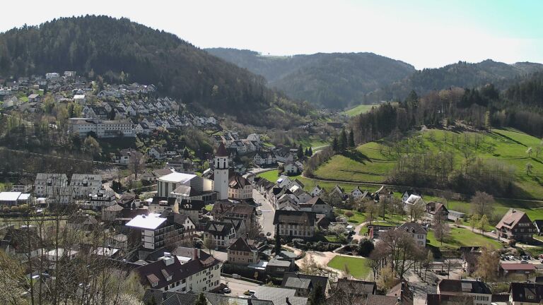 Dieses Bild zeigt eine Webcam-Aufnahme von Ottenhöfen, aufgenommen am Dienstag, den 07.04.2026 um 11:20 Uhr