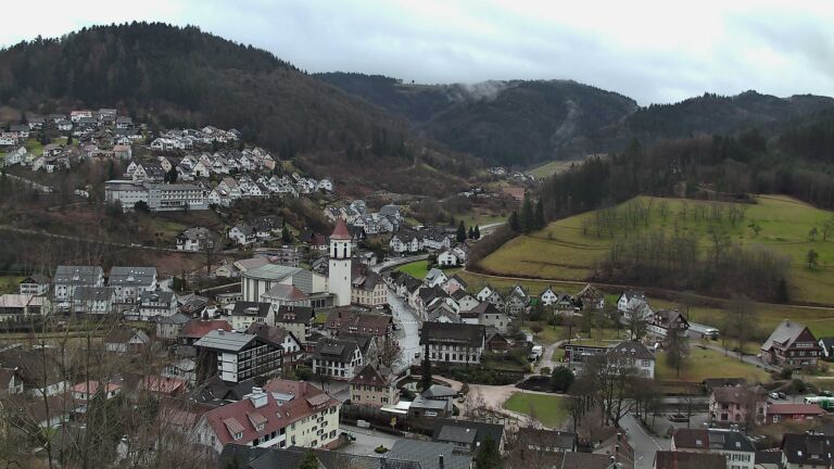 Dieses Bild zeigt eine Webcam-Aufnahme von Ottenhöfen, aufgenommen am Freitag, den 13.02.2026 um 10:30 Uhr